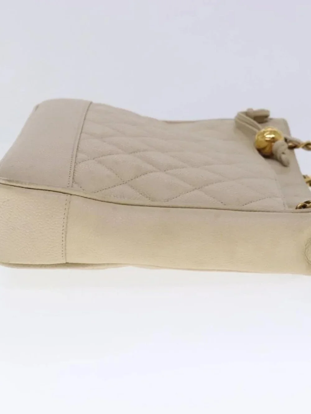 CHANEL brand	chanel color	beige